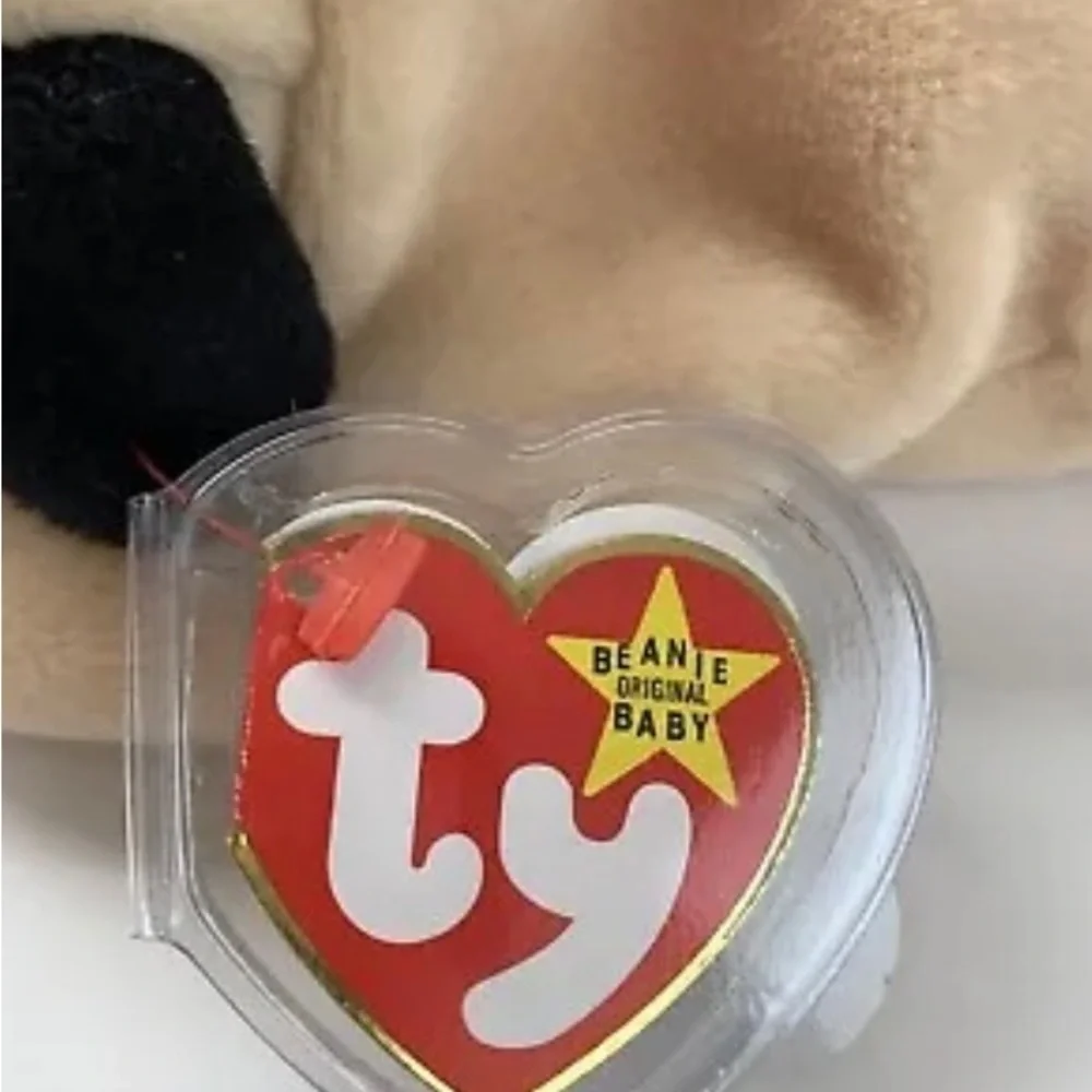 Vintage 1996 Pugsly Beanie Babies